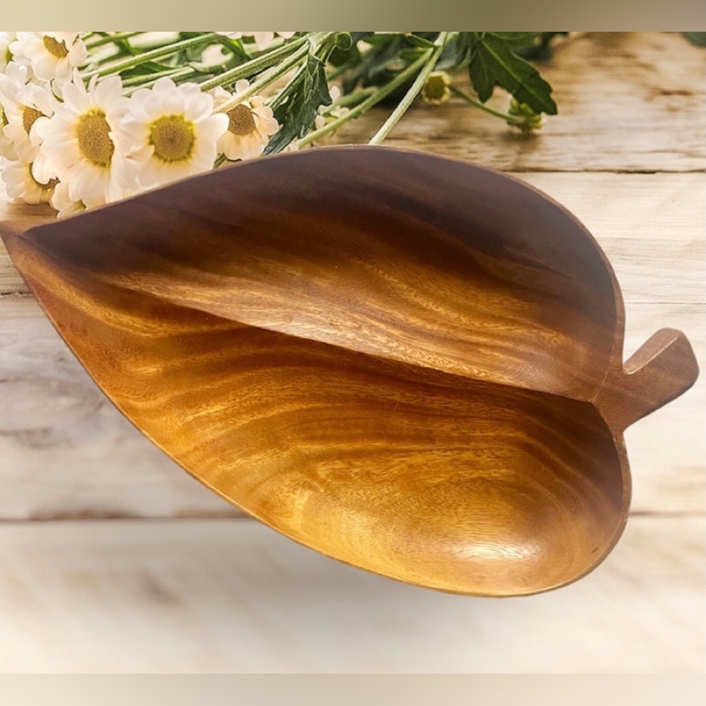 HUGE Philippines Monkey Pod Wood Leaf Shape Bowl, nuts, fruit, candy Vintage MCM